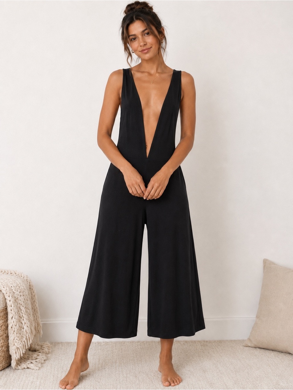 Jolie Plunging V-Neck Wide Leg Lounge Cropped Jumpsuit M Black